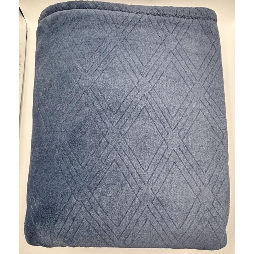 Monte & Jardin Luxury Ultra Plush Throw Blanket Geometric 60"x70" Navy Blue